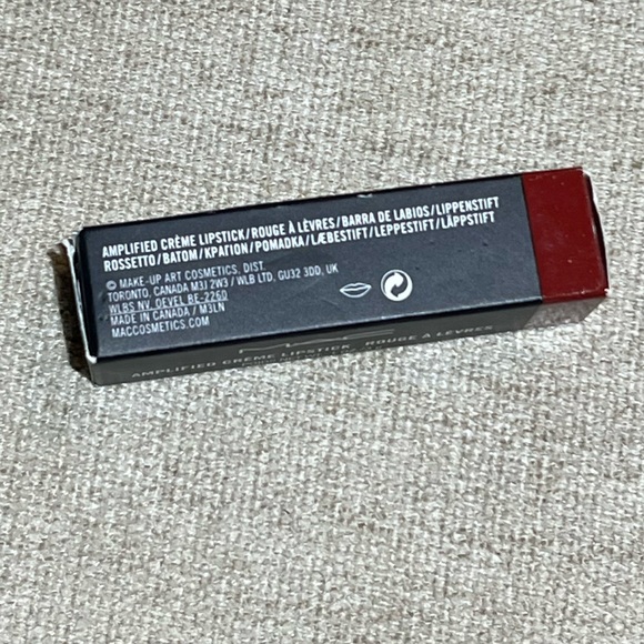 New With Box Mac Crème Lipstick 108 Dubonnet - Picture 7 of 8